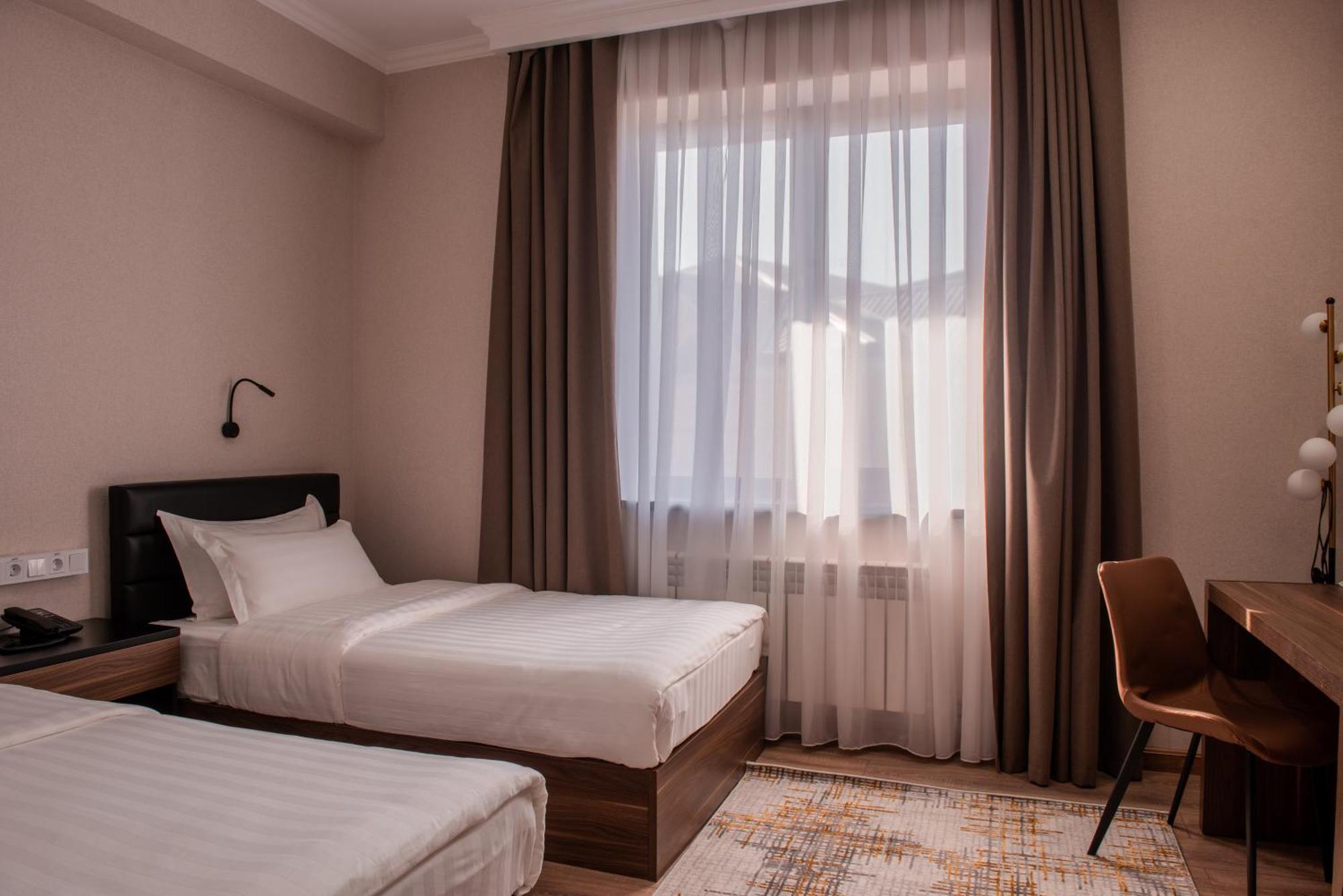 Silk Road Premium Hotel Tasjkent Buitenkant foto