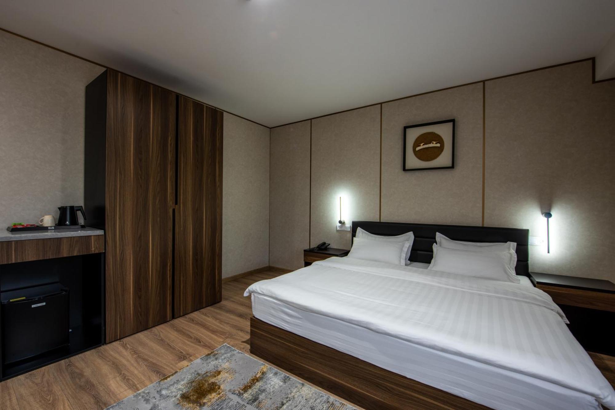 Silk Road Premium Hotel Tasjkent Buitenkant foto