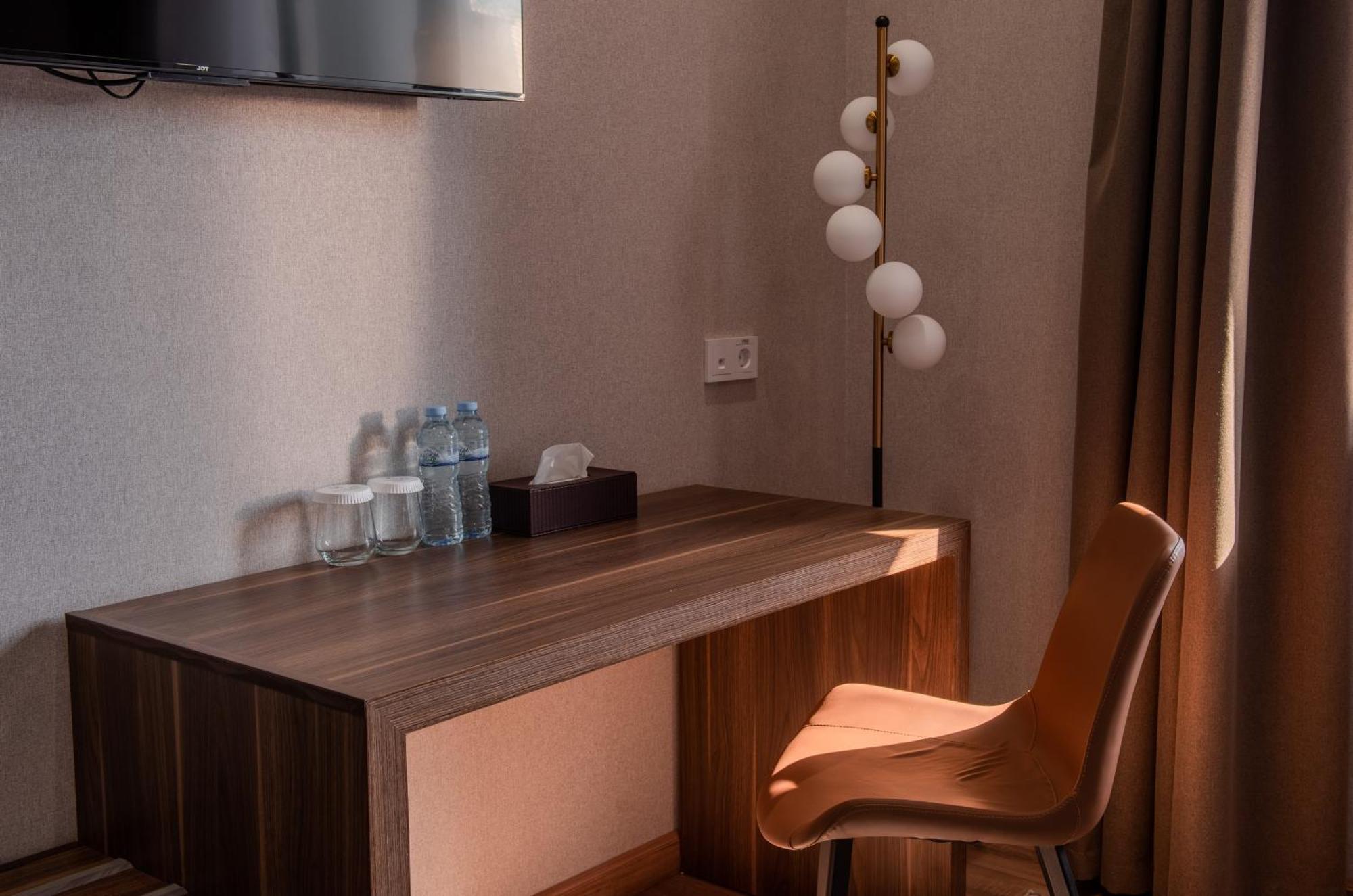 Silk Road Premium Hotel Tasjkent Buitenkant foto