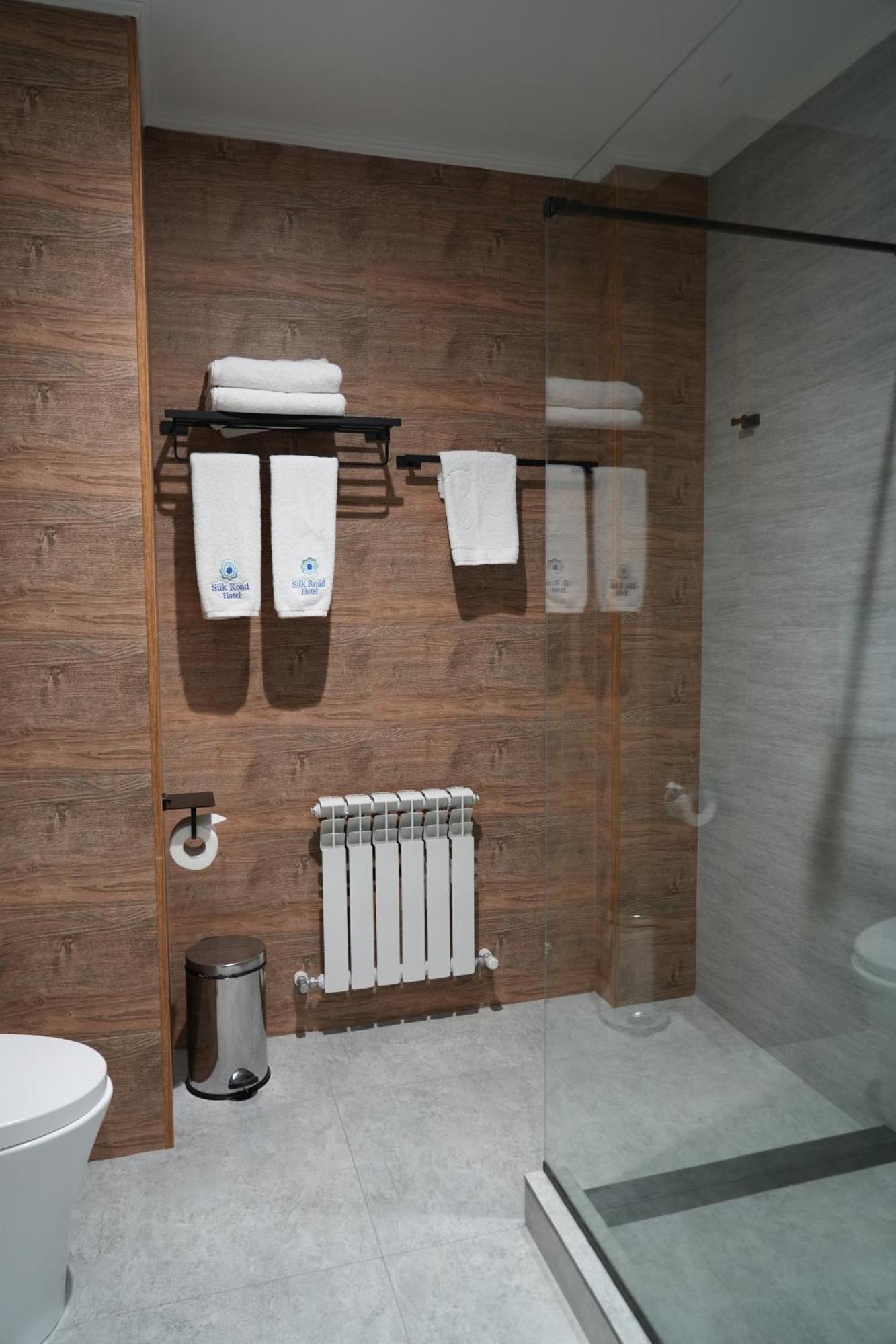 Silk Road Premium Hotel Tasjkent Buitenkant foto
