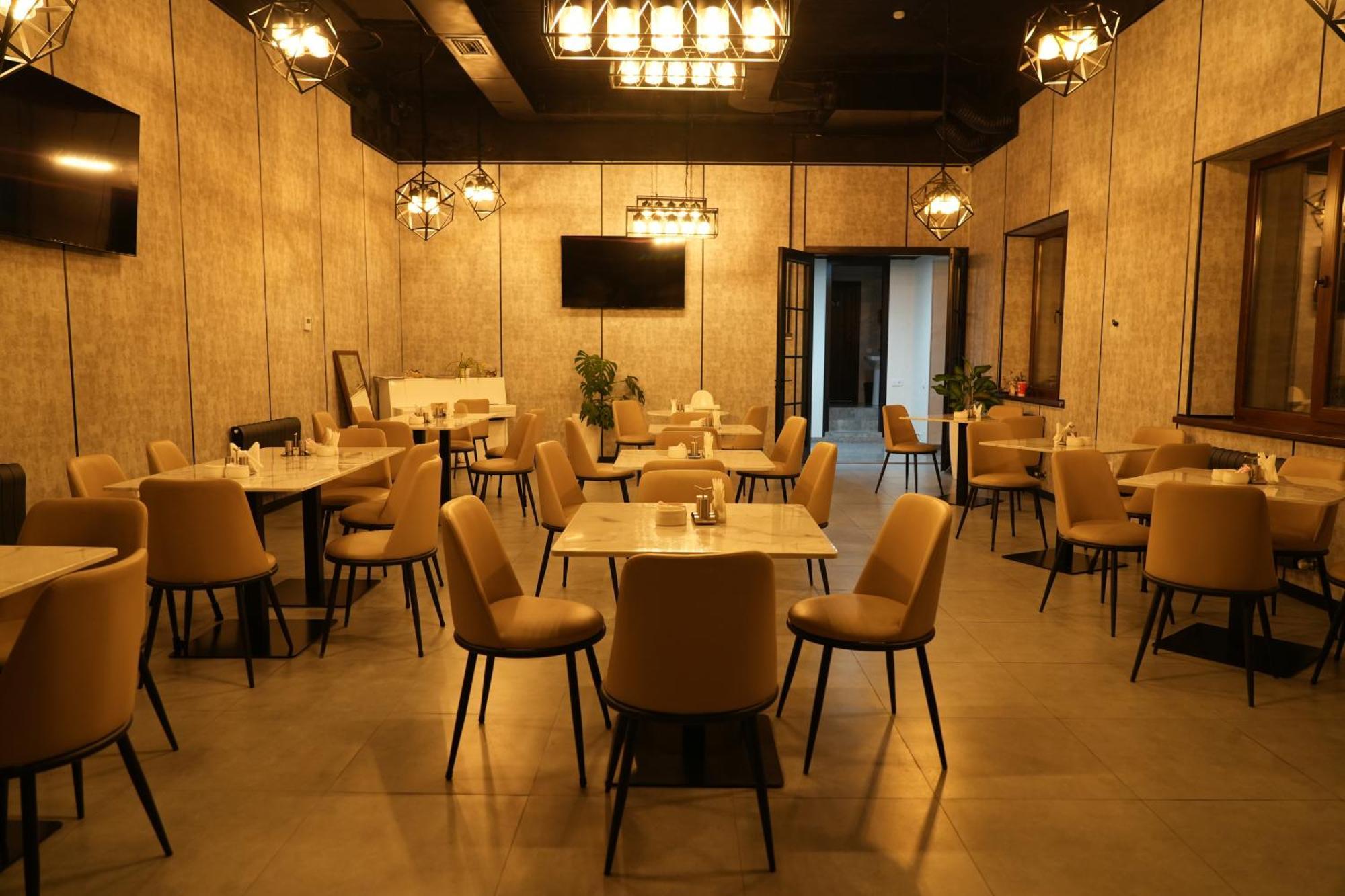 Silk Road Premium Hotel Tasjkent Buitenkant foto
